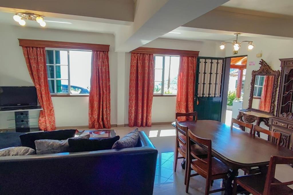 The Funny And Relax Apartment With Terrace & View Arco da Calheta  Exterior photo